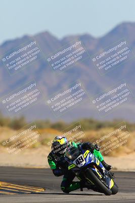 media/Nov-17-2024-CVMA (Sun) [[1fec520723]]/Race 8-Formulw LW Twins SHOOTOUT/